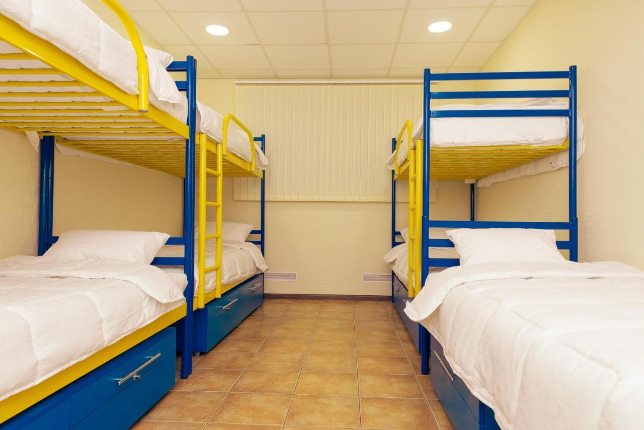 Tenistiy Hostel Odessa Buitenkant foto